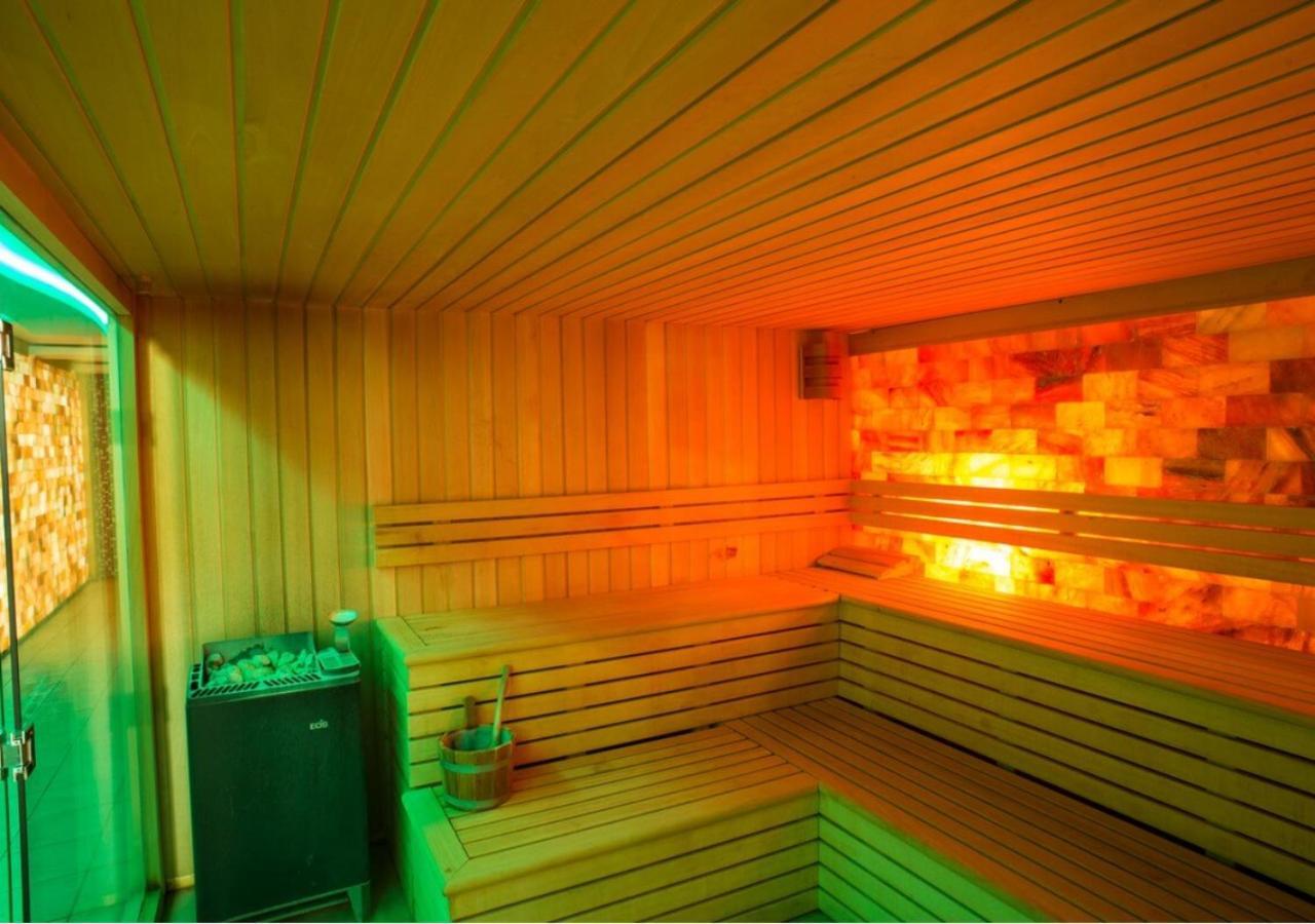 Garni Hotel Hollywoodland Wellness & Aquapark Belgrad Zewnętrze zdjęcie