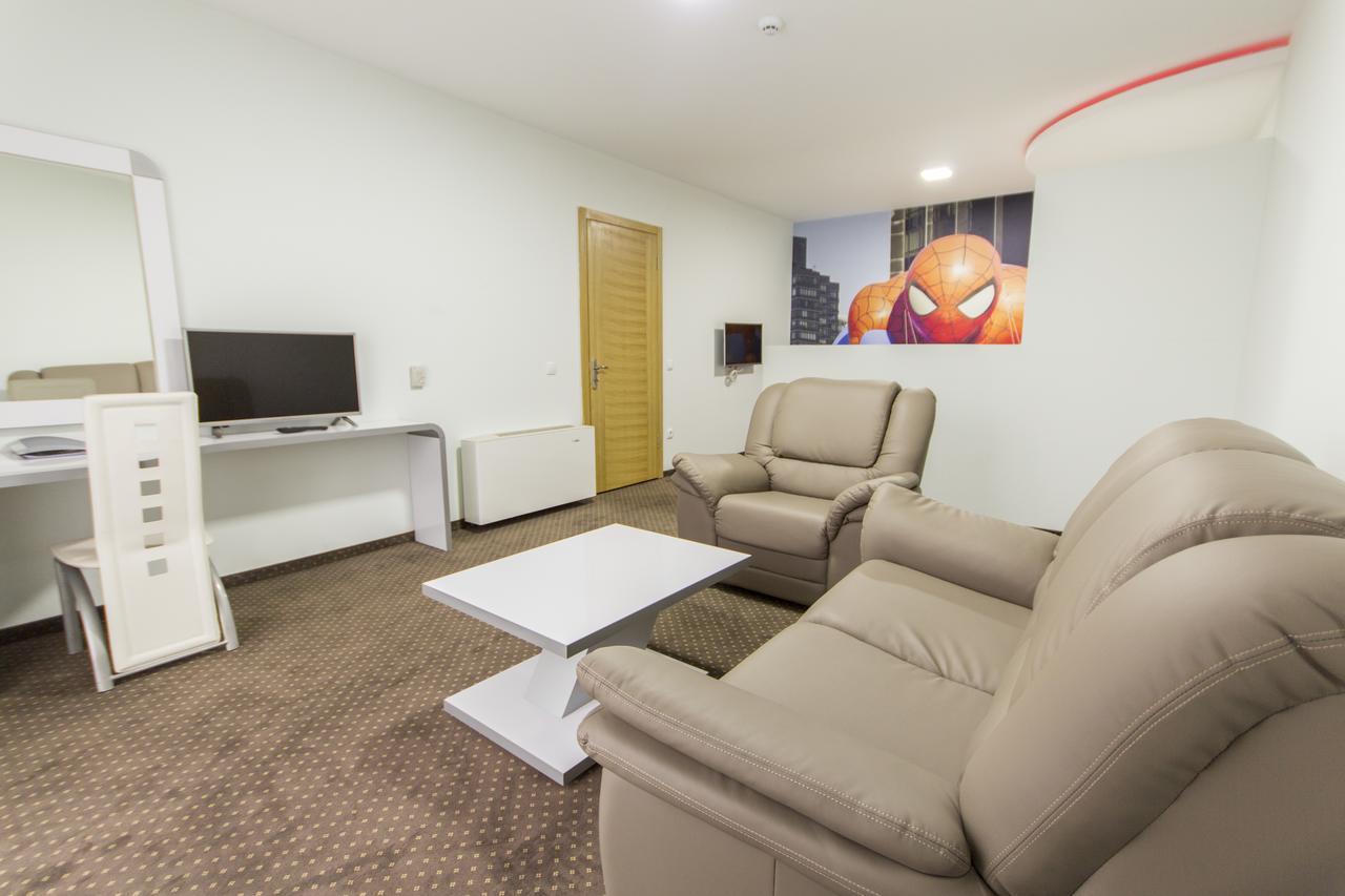 Garni Hotel Hollywoodland Wellness & Aquapark Belgrad Zewnętrze zdjęcie