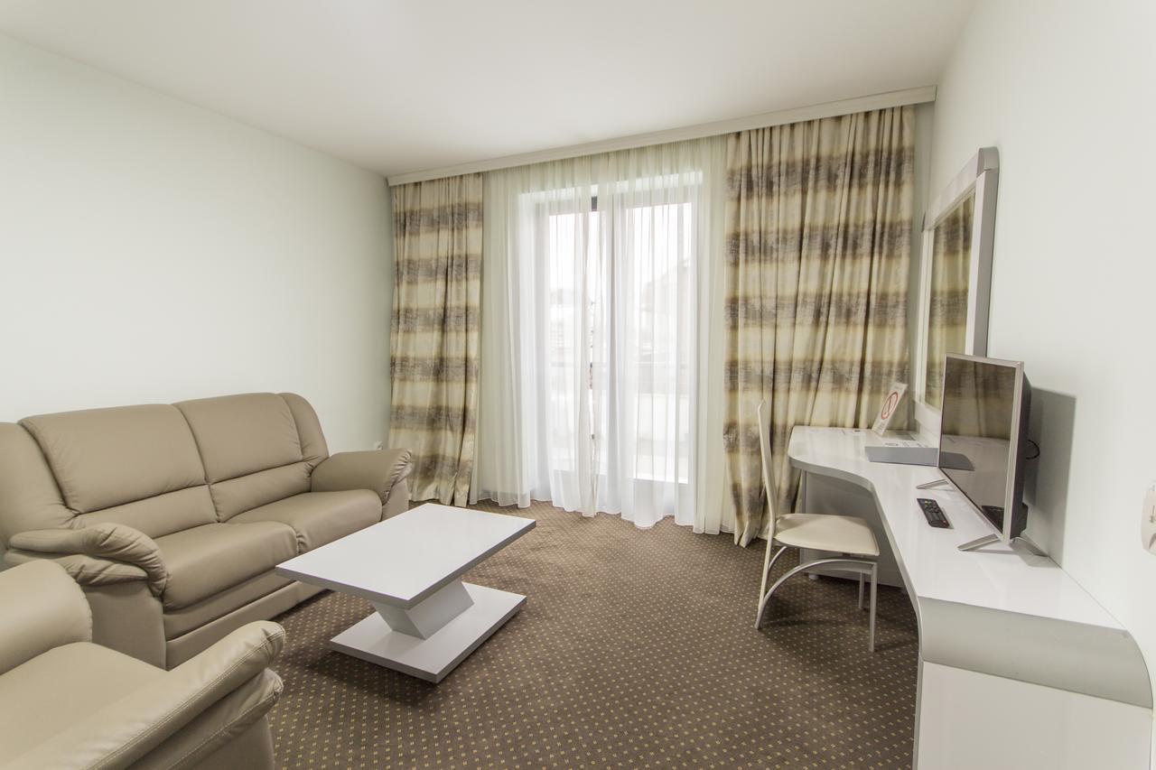 Garni Hotel Hollywoodland Wellness & Aquapark Belgrad Zewnętrze zdjęcie