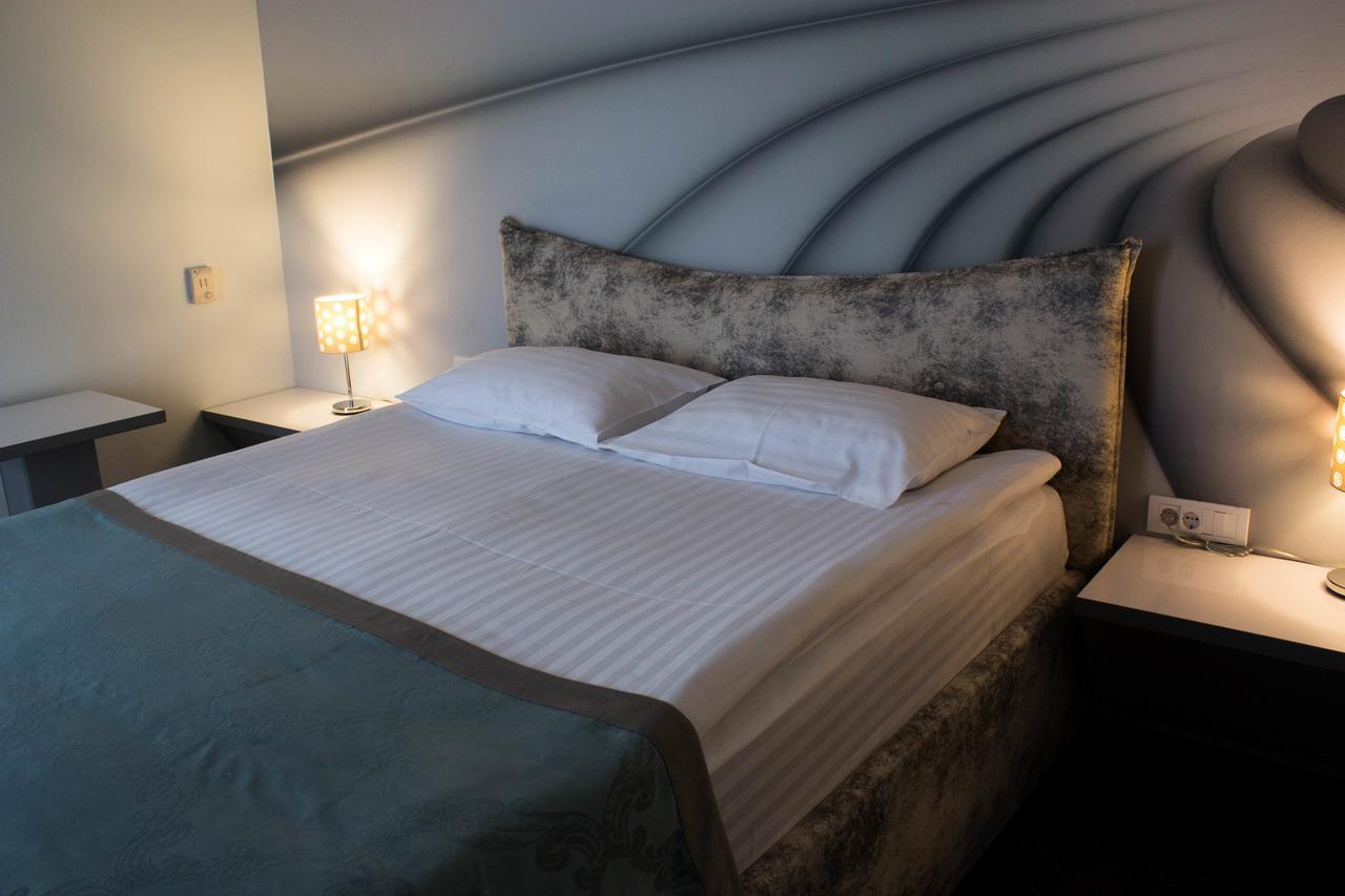 Garni Hotel Hollywoodland Wellness & Aquapark Belgrad Zewnętrze zdjęcie